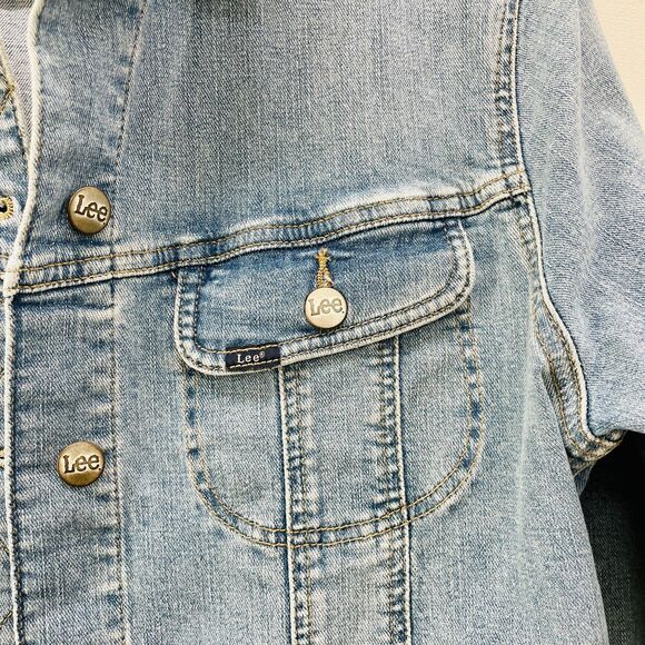 New Lee Denim Jean Jacket Medium Light Wash Jean Jacket Lee Legendary Rider Med - Picture 3 of 15
